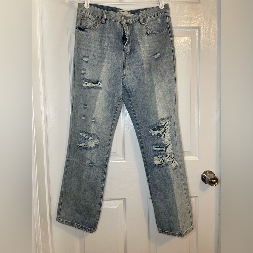 Destroyed boyfriend jean, size L, never worn